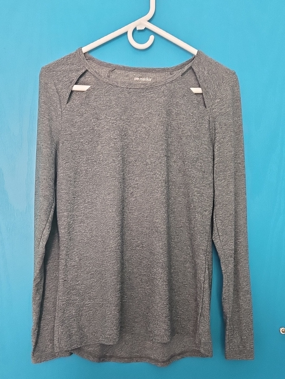Marika Long Sleeve Cutout Shoulder Top - Gray Size Medium
